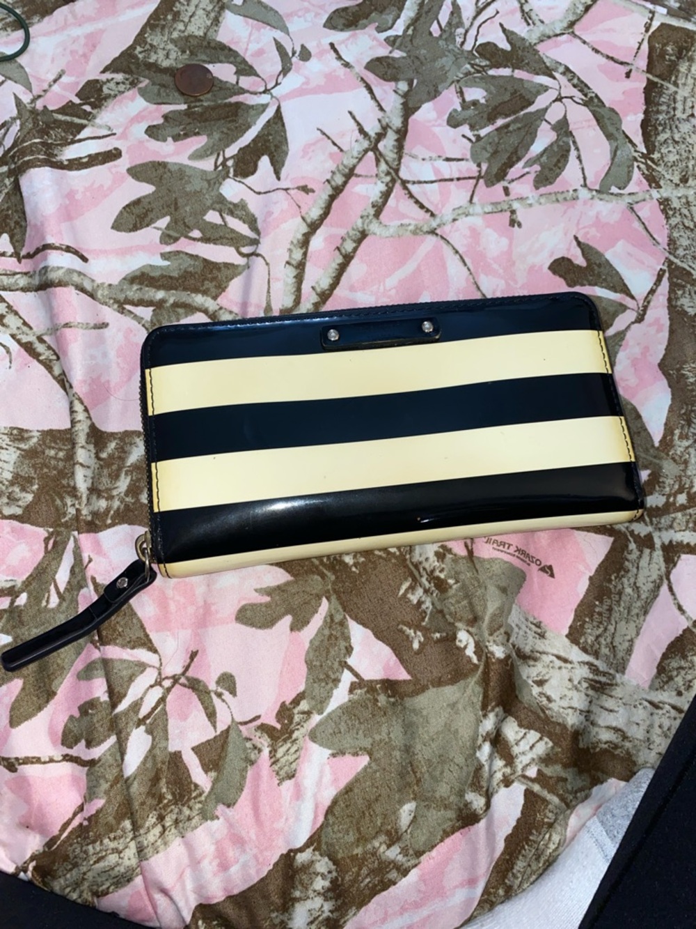 kate spade Black and Cream Patent Stripe Zip Wallet Wristlet
